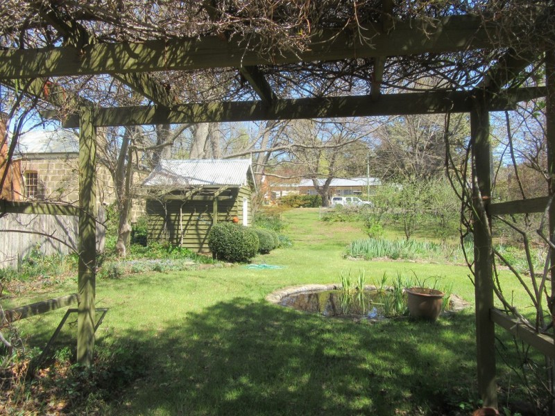 18 LAMBIE STREET, Cooma NSW 2630