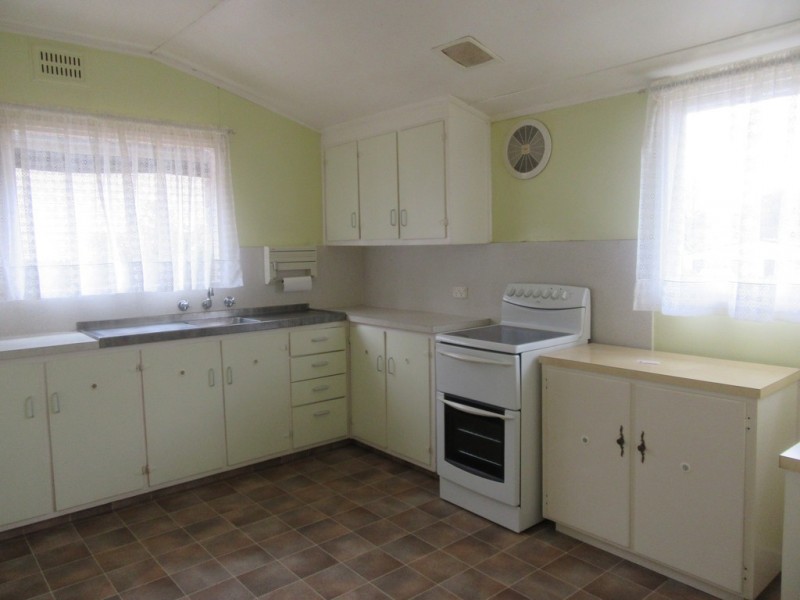 8 NAWAI PLACE, Cooma NSW 2630