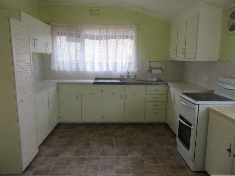 8 NAWAI PLACE, Cooma NSW 2630