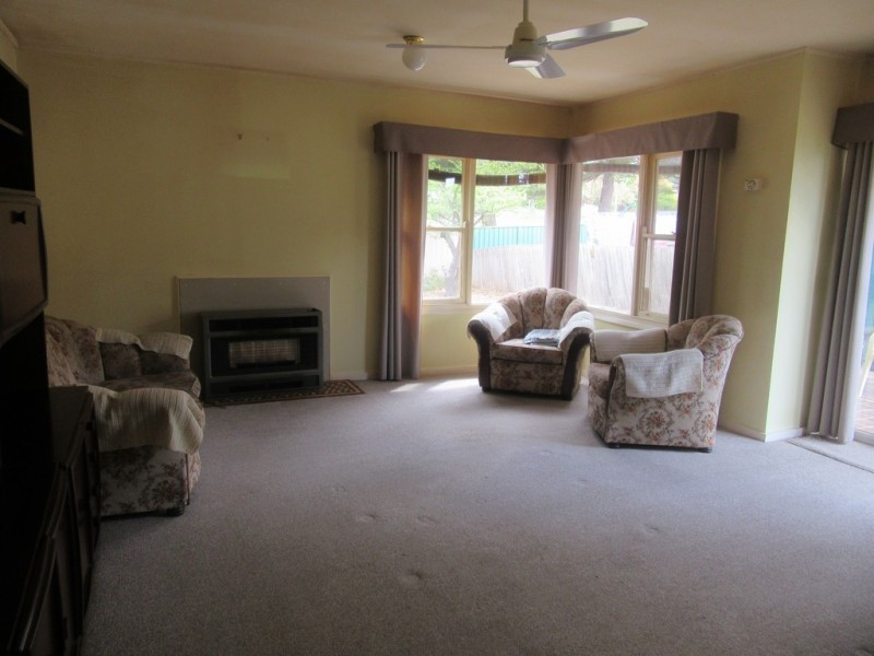 8 NAWAI PLACE, Cooma NSW 2630