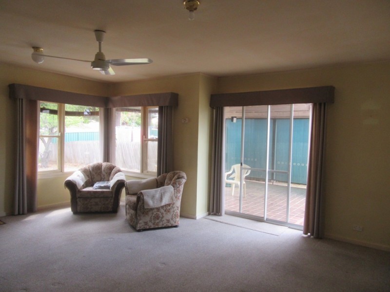 8 NAWAI PLACE, Cooma NSW 2630