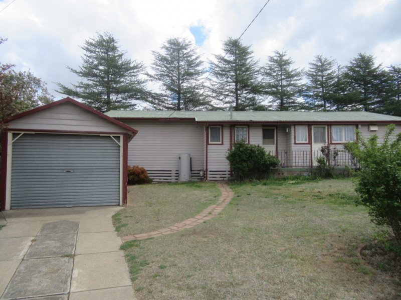 8 NAWAI PLACE, Cooma NSW 2630