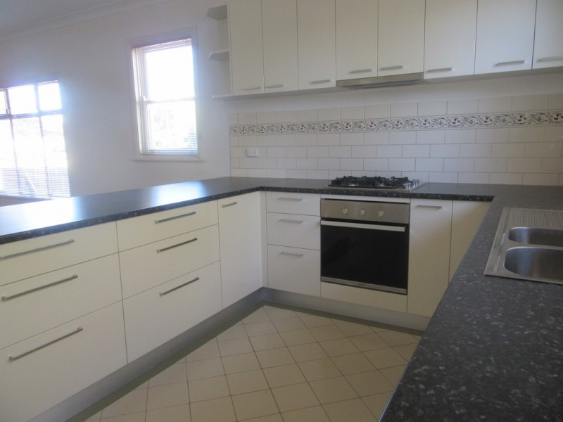 10 DENISON STREET, Cooma NSW 2630