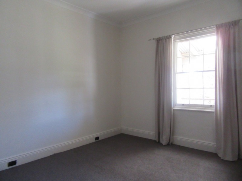 10 DENISON STREET, Cooma NSW 2630