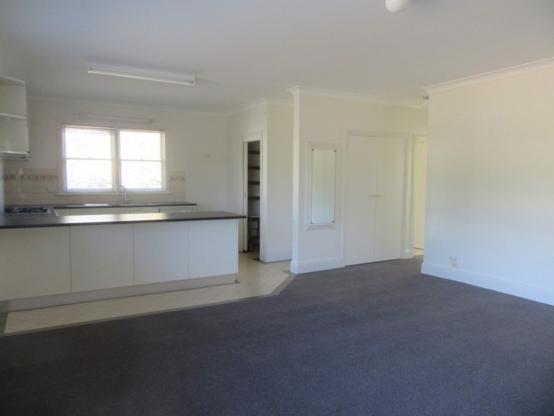 10 DENISON STREET, Cooma NSW 2630