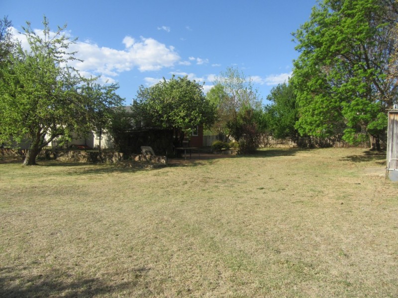 10 DENISON STREET, Cooma NSW 2630