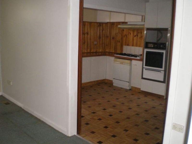 61 Bradley St, Cooma NSW 2630