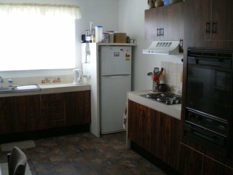 7 High St, Bombala NSW 2632