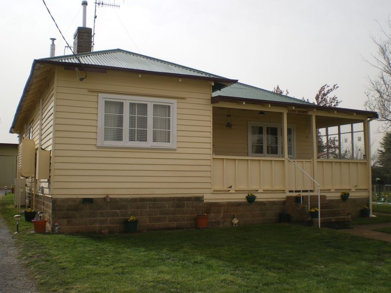 35 Druitt St, Adaminaby NSW 2629