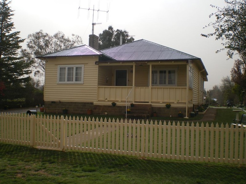 35 Druitt St, Adaminaby NSW 2629
