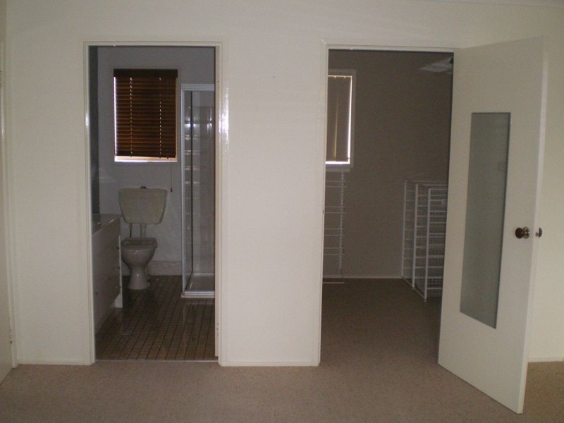 4 Nambucca St, Cooma NSW 2630