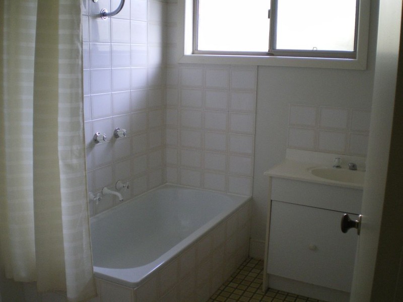 4 Nambucca St, Cooma NSW 2630