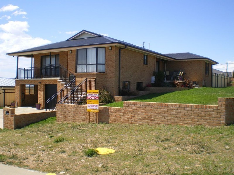 6 Monaro Av, Cooma NSW 2630
