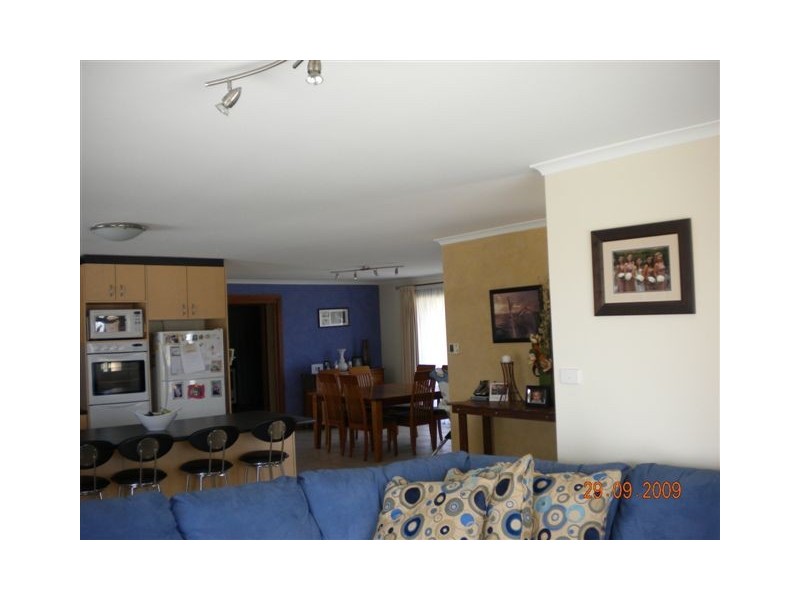 6 Monaro Av, Cooma NSW 2630