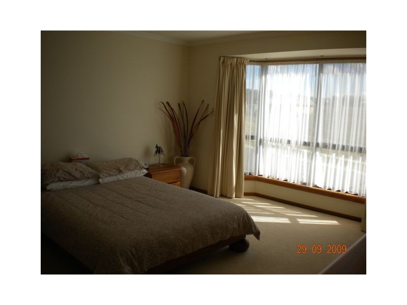 6 Monaro Av, Cooma NSW 2630