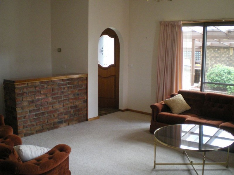42 Tulong Av, Cooma NSW 2630