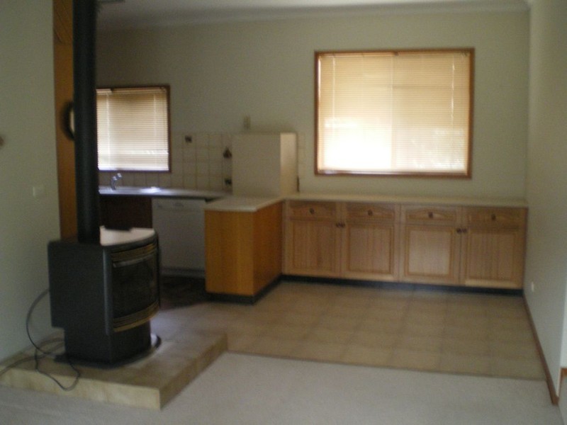 42 Tulong Av, Cooma NSW 2630