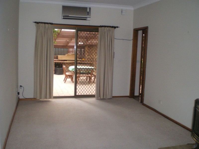 42 Tulong Av, Cooma NSW 2630