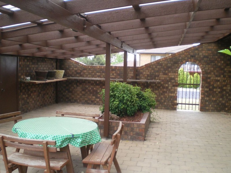 42 Tulong Av, Cooma NSW 2630