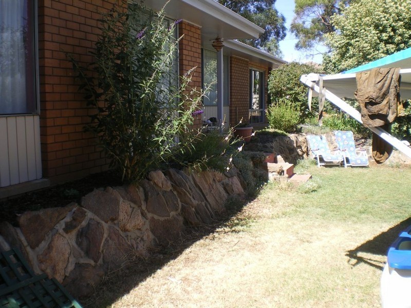 4 Woolalla St, Cooma NSW 2630