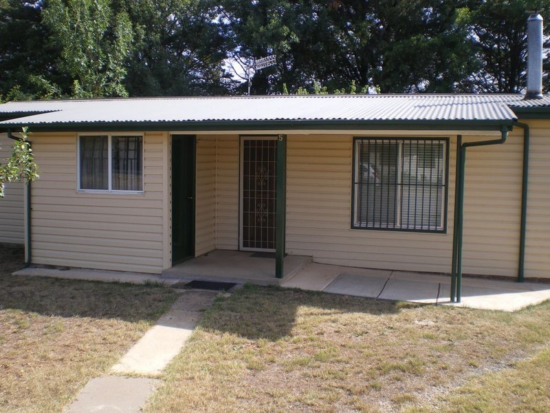 5 Nulgarra Pl, Cooma NSW 2630