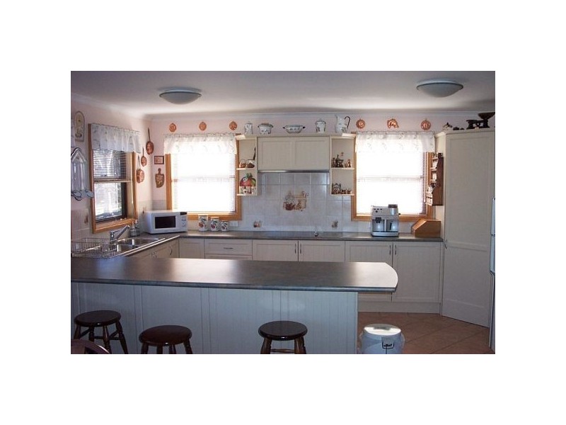 10 Peninsula Rd, Anglers Reach NSW 2629