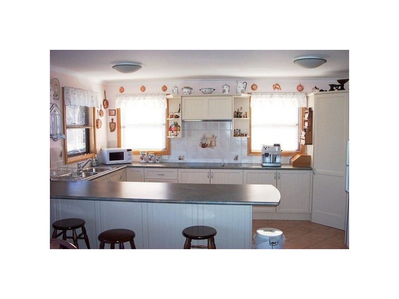 10 Peninsula Rd, Anglers Reach NSW 2629