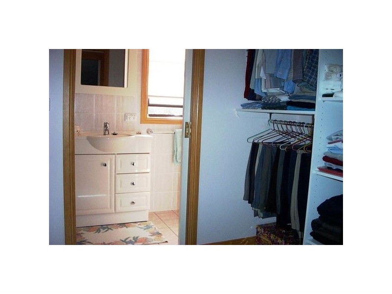 10 Peninsula Rd, Anglers Reach NSW 2629