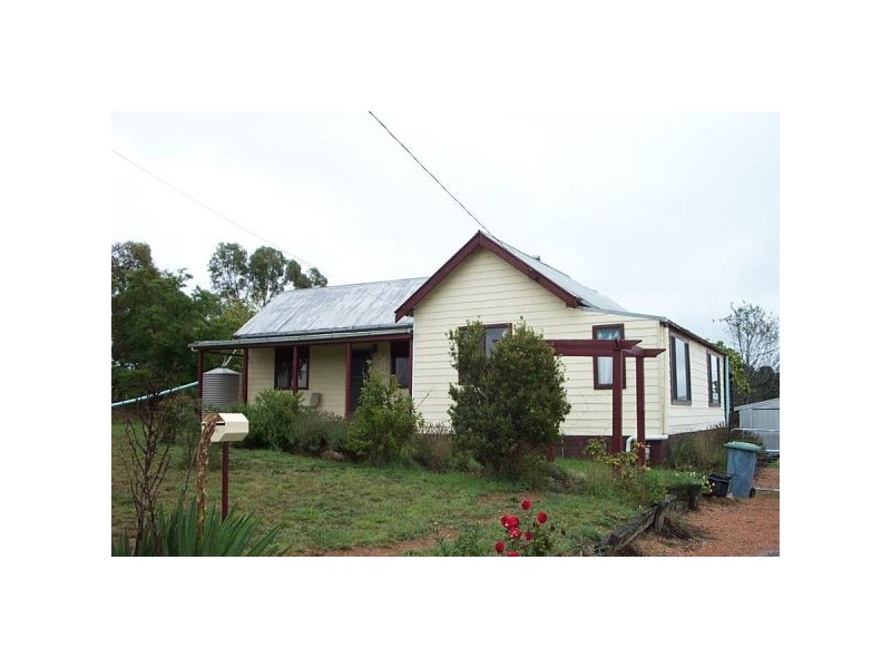 37 Iris St, Bombala NSW 2632