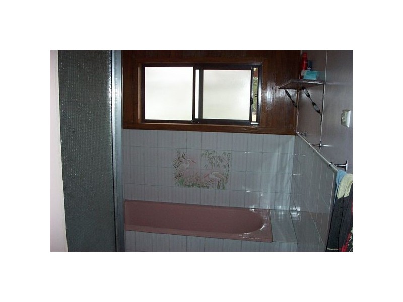 37 Iris St, Bombala NSW 2632