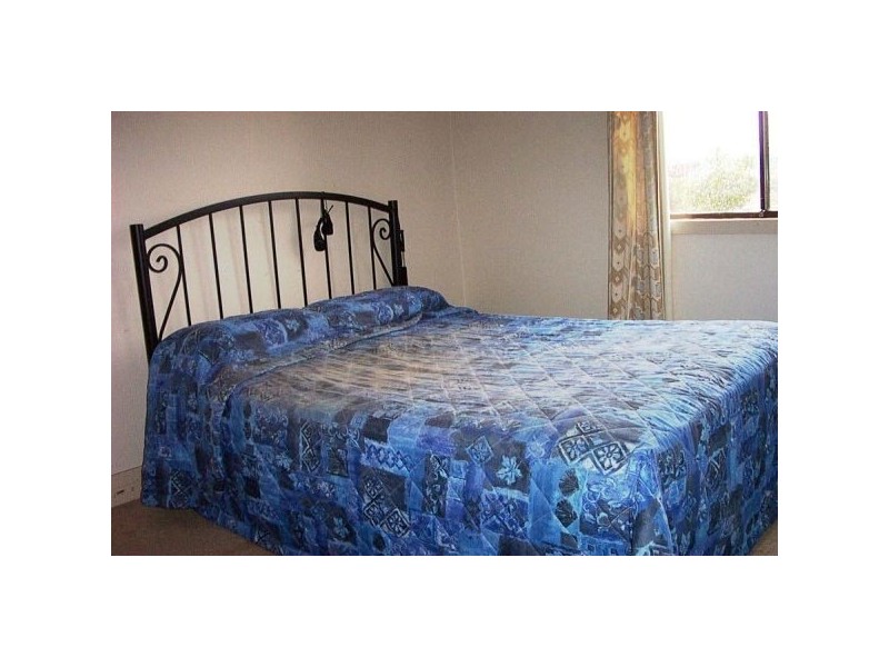 37 Iris St, Bombala NSW 2632