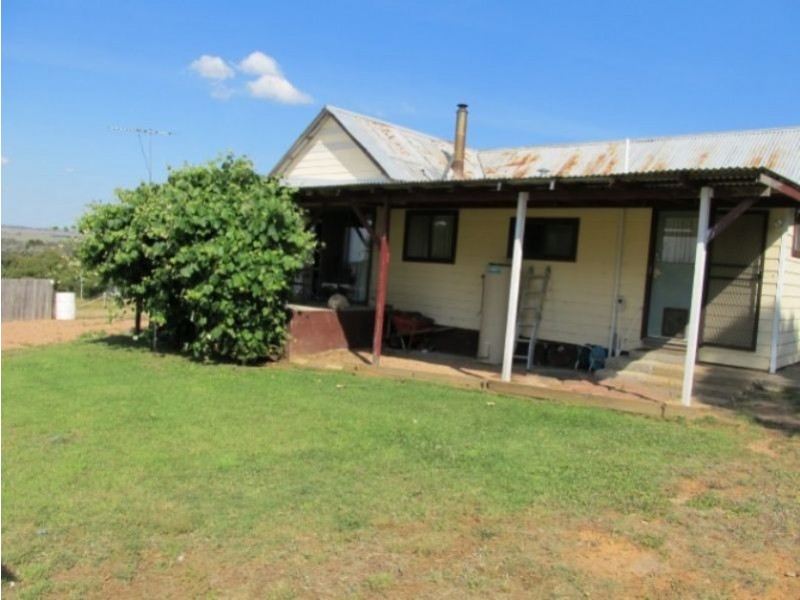 37 Iris St, Bombala NSW 2632
