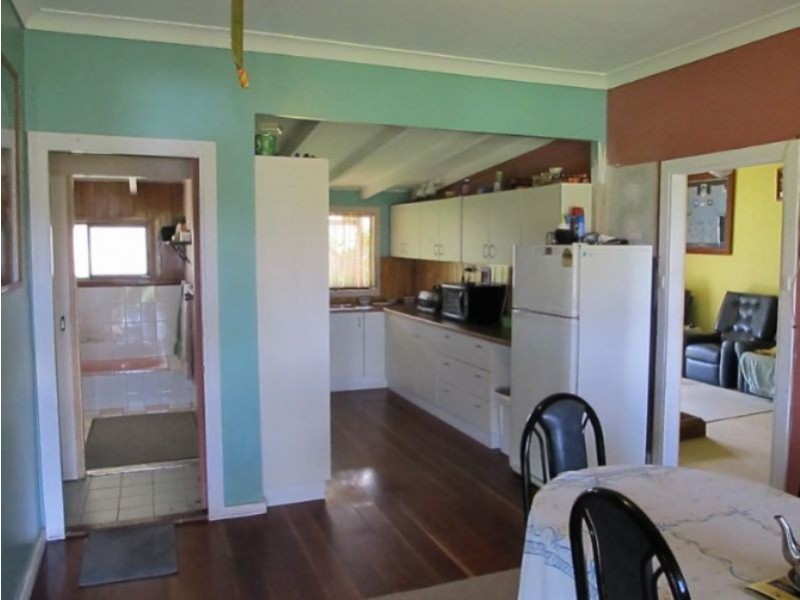 37 Iris St, Bombala NSW 2632