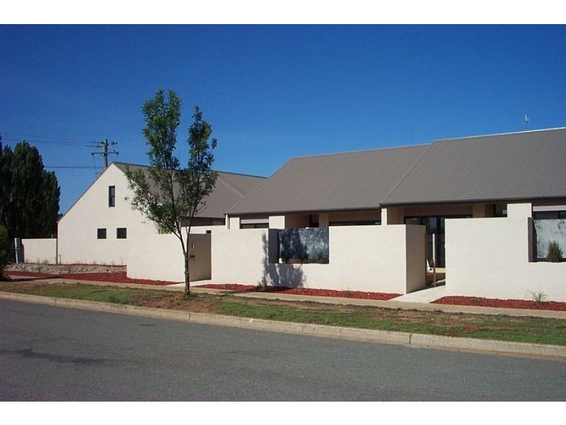 4/103 Bombala St, Cooma NSW 2630