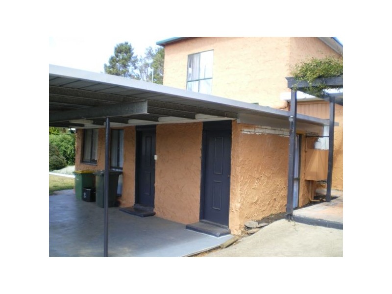 2 Mosely Av, Cooma NSW 2630