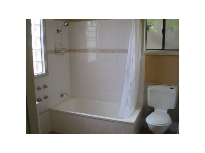 2 Mosely Av, Cooma NSW 2630