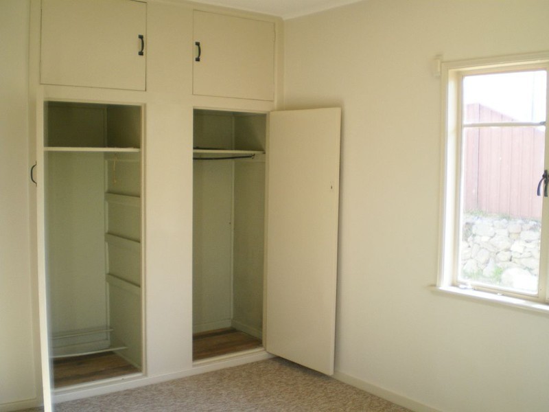 27 Baroona Av, Cooma NSW 2630