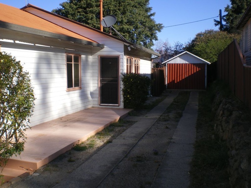 27 Baroona Av, Cooma NSW 2630