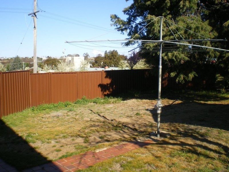 27 Baroona Av, Cooma NSW 2630