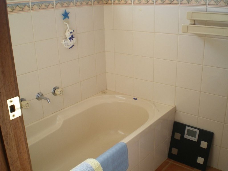 33 Snowy Creek Ave, Cooma NSW 2630