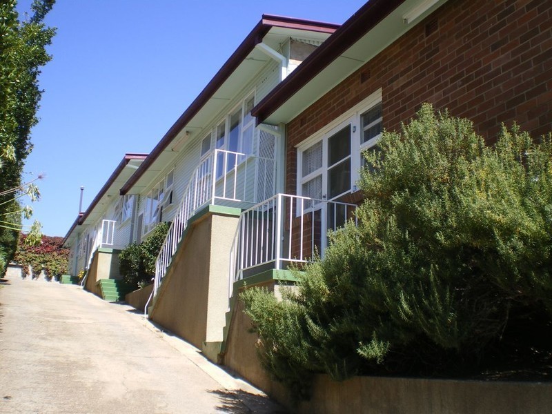 1/194 Sharp Street, Cooma NSW 2630