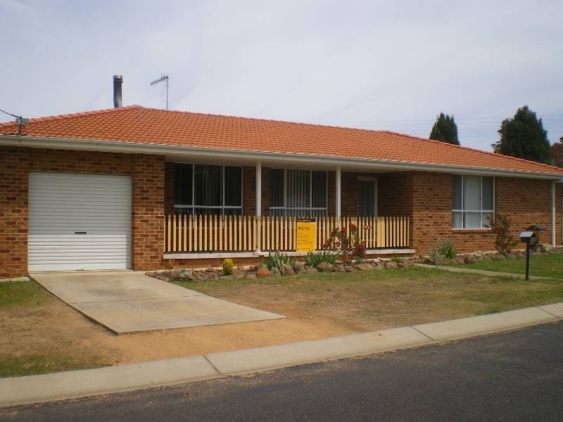 16 Nambucca St, Cooma NSW 2630