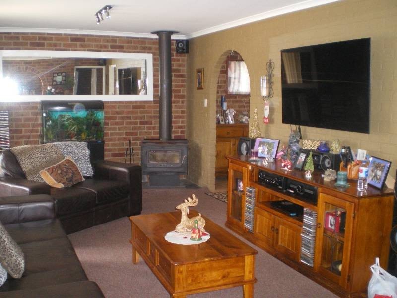 16 Nambucca St, Cooma NSW 2630