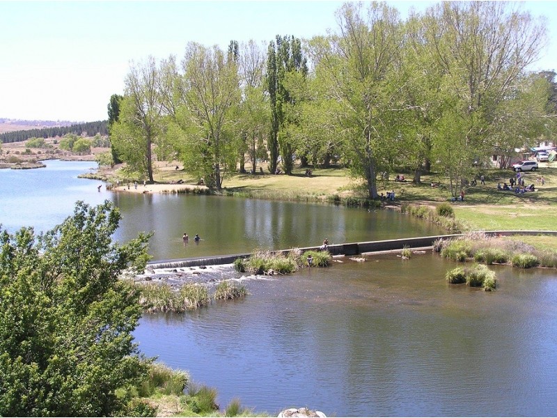1 Hamilton st, Dalgety NSW 2628