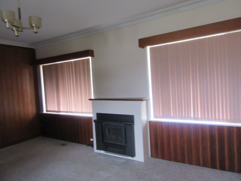 20 Bent ST, Cooma NSW 2630