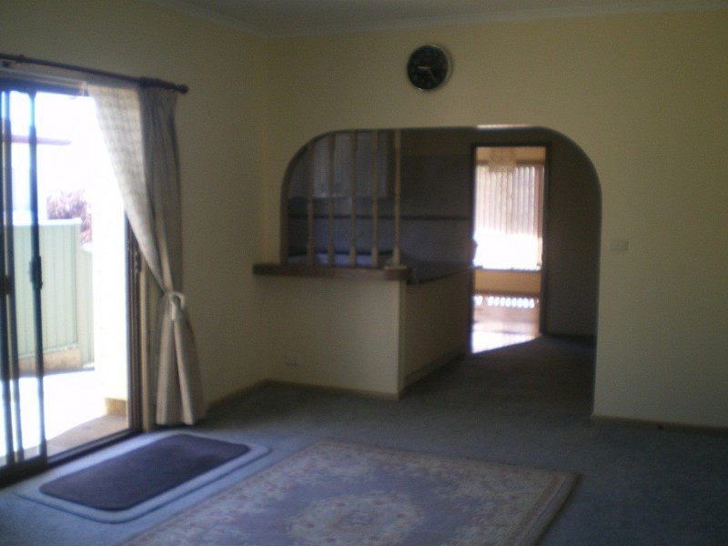 15 norman dykes ave, Cooma NSW 2630