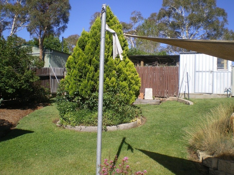 15 norman dykes ave, Cooma NSW 2630