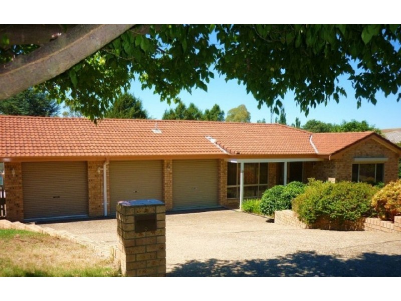 9 Nambucca St, Cooma NSW 2630