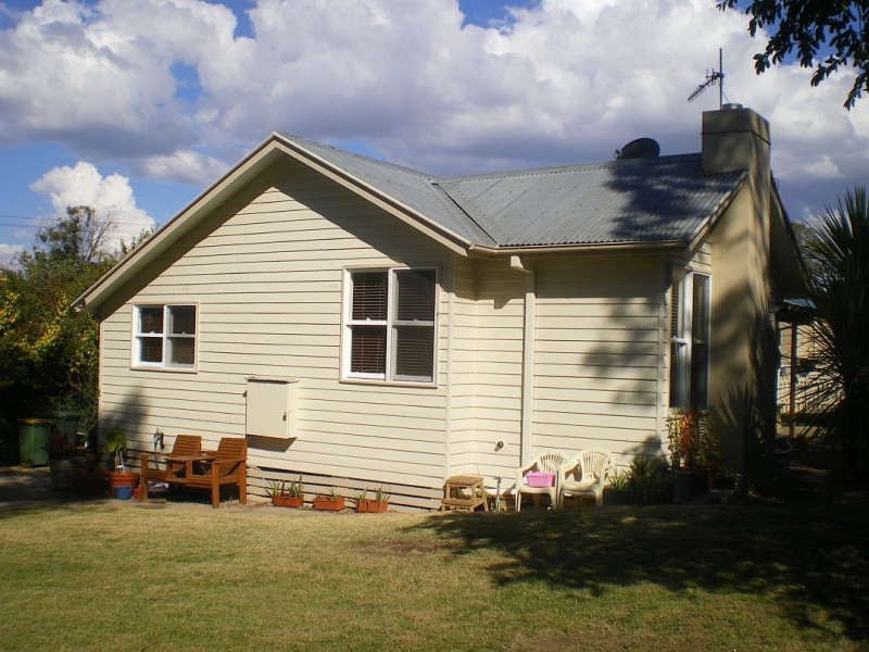 2 Giwang Street, Cooma NSW 2630