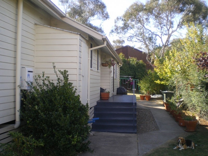 2 Giwang Street, Cooma NSW 2630
